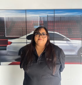 Staff member Nancy Velasquez from ID_7e96df8fef74