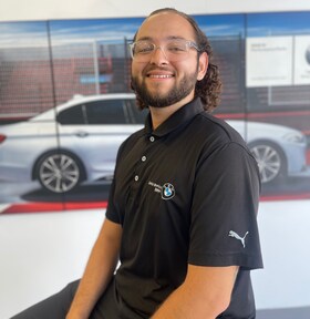 Staff member Javier Galindo from ID_392b97c38ec8