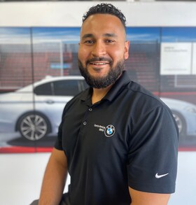 Staff member Cesar Pleitez from ID_392b97c38ec8