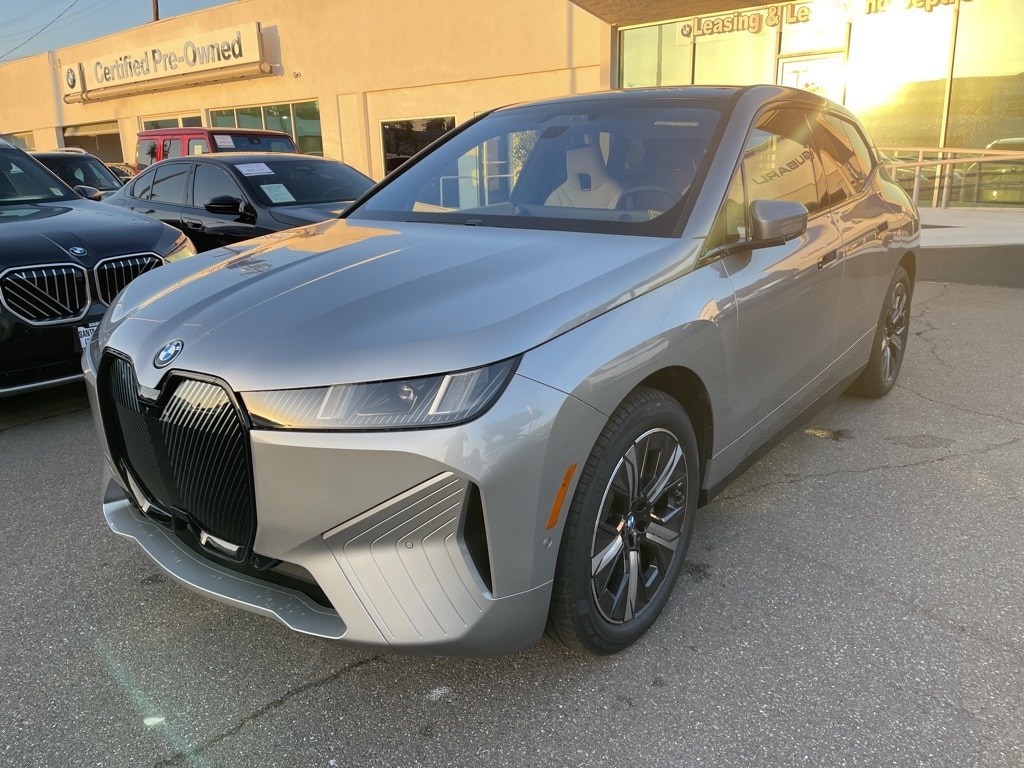 New 2026 BMW iX xDrive60 SUV