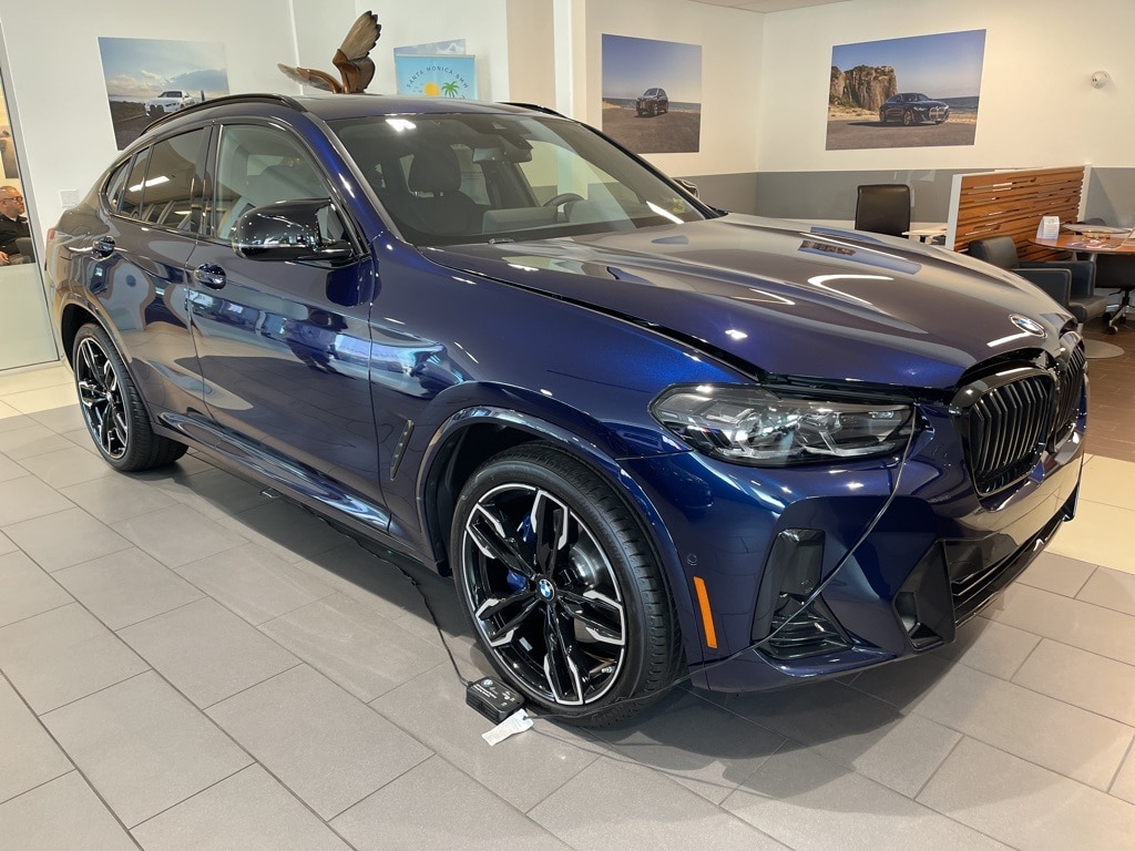 2025 BMW X4 SUV 