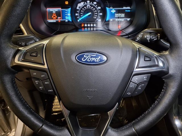2022 Ford Edge Titanium - Photo 11