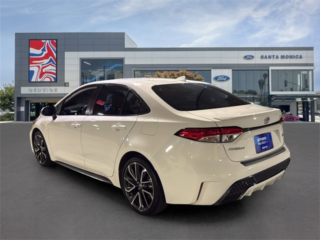 Used 2022 Toyota Corolla SE Sedan