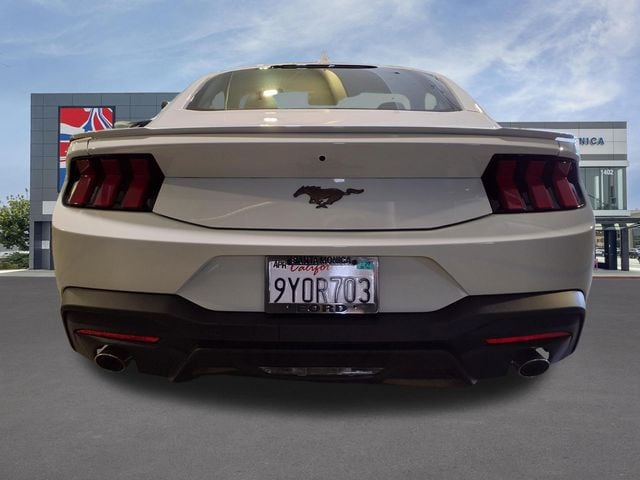 2026 Ford Mustang EcoBoost - Photo 23
