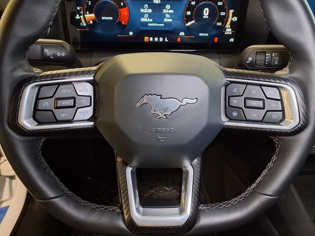 2026 Ford Mustang EcoBoost - Photo 11
