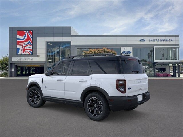 2025 Ford Bronco Sport Outer Banks photo 3