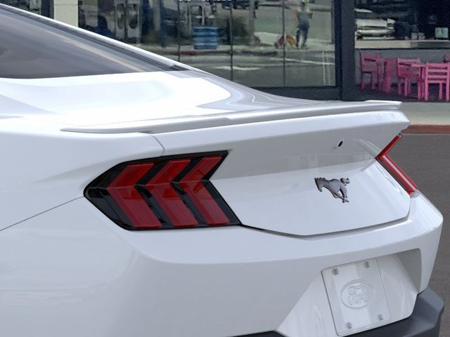 2026 Ford Mustang EcoBoost - Photo 22