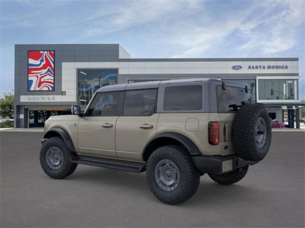 New 2025 Ford Bronco Outer Banks SUV