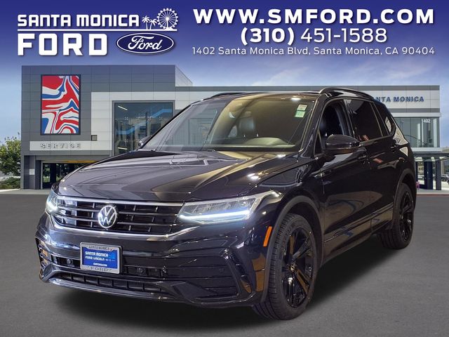 2023 Volkswagen Tiguan 2.0T SE R-Line Black's photo