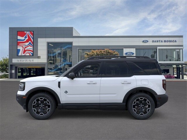 2025 Ford Bronco Sport Outer Banks photo 2