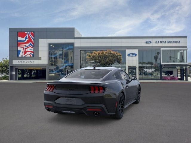2026 Ford Mustang EcoBoost - Photo 8