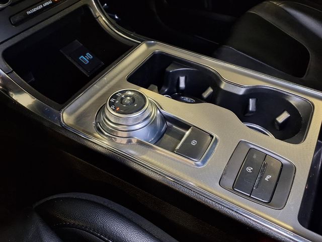 2022 Ford Edge Titanium - Photo 9