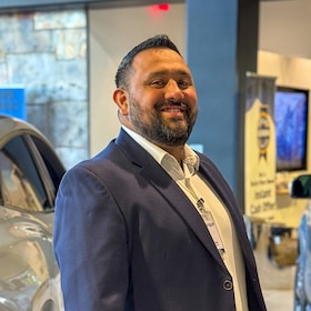 Staff member Ernesto Marin from ID_11a6fb