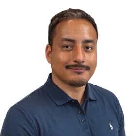 Staff member Alan Mejia from ID_275162eacefd