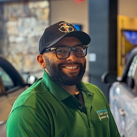 Staff member Arturo Albrandt from ID_eaf6e935a3e0