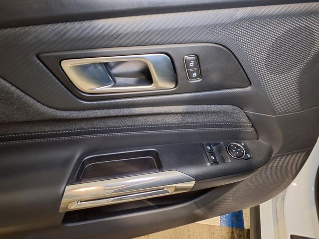 2026 Ford Mustang EcoBoost - Photo 19