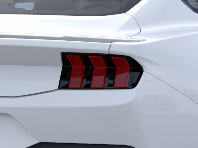 2026 Ford Mustang EcoBoost - Photo 21