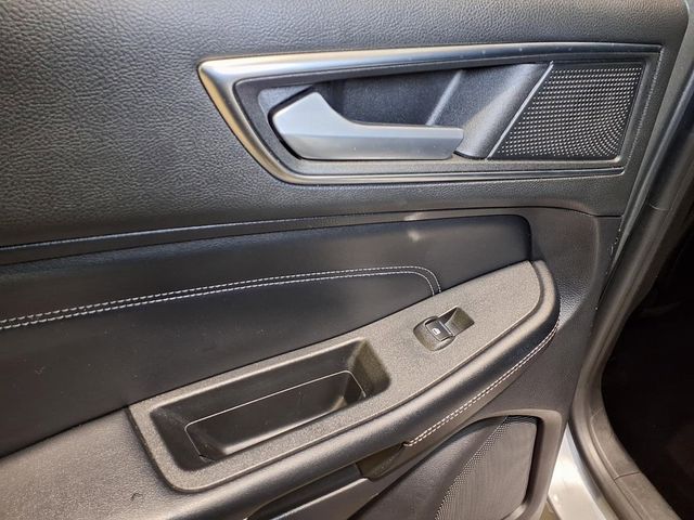 2022 Ford Edge Titanium - Photo 23