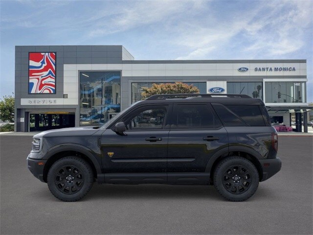2025 Ford Bronco Sport Badlands photo 2