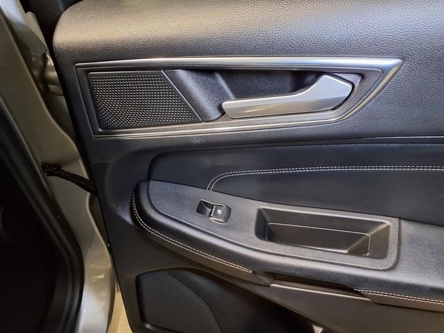 2022 Ford Edge Titanium - Photo 28