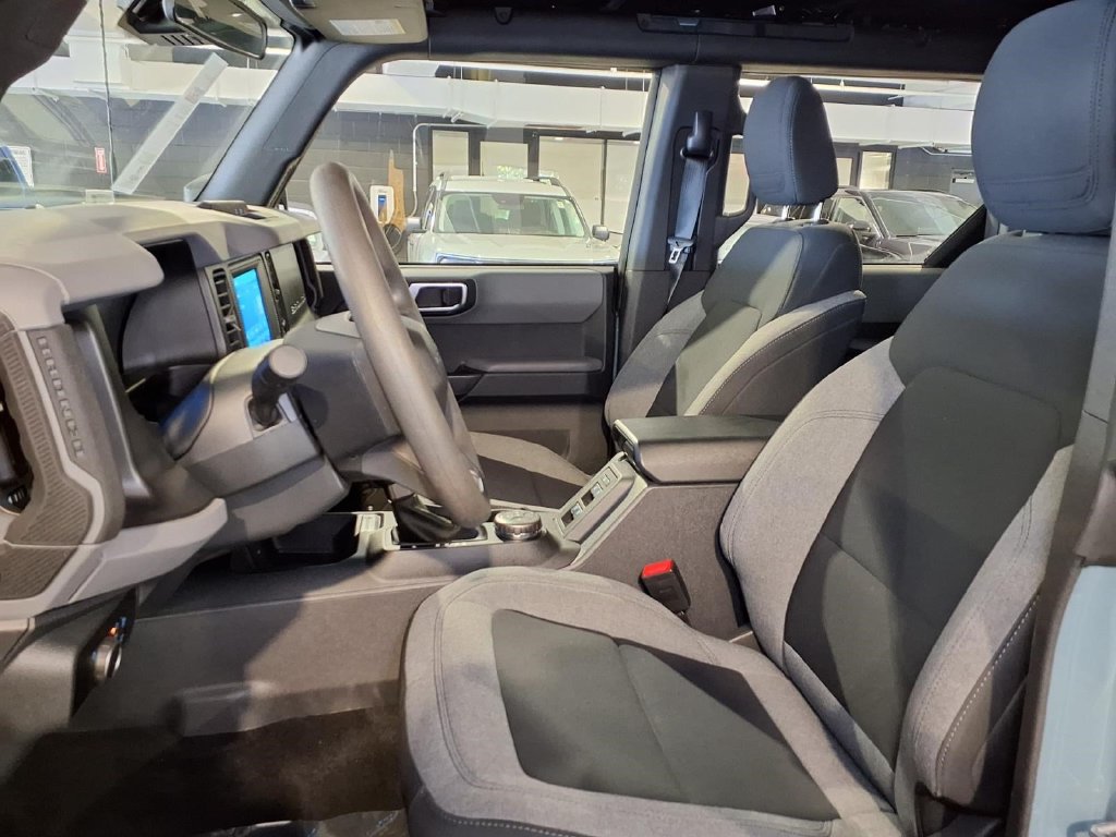 2023 Ford Bronco 4-Door Base - Photo 18