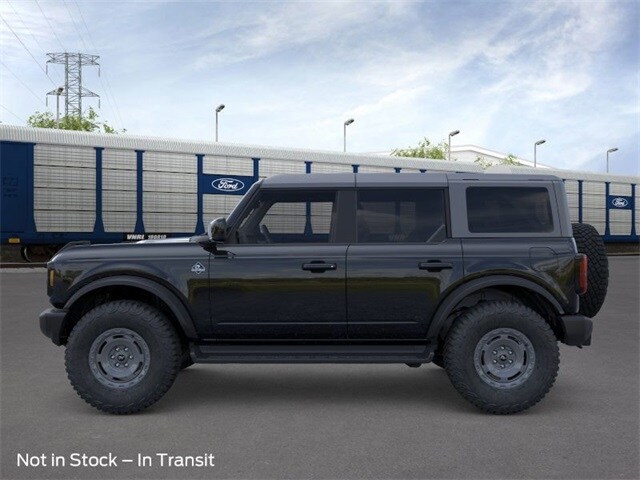 2025 Ford Bronco Outer Banks photo 3