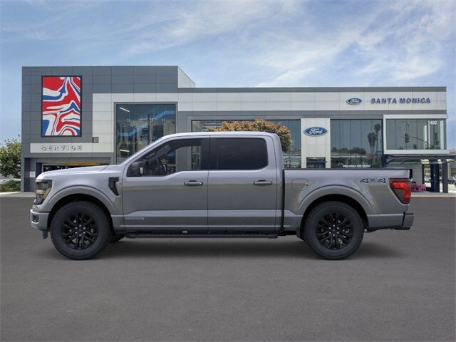 2025 Ford F-150 XLT photo 3