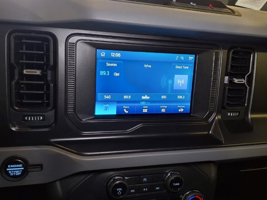 2023 Ford Bronco 4-Door Base - Photo 6