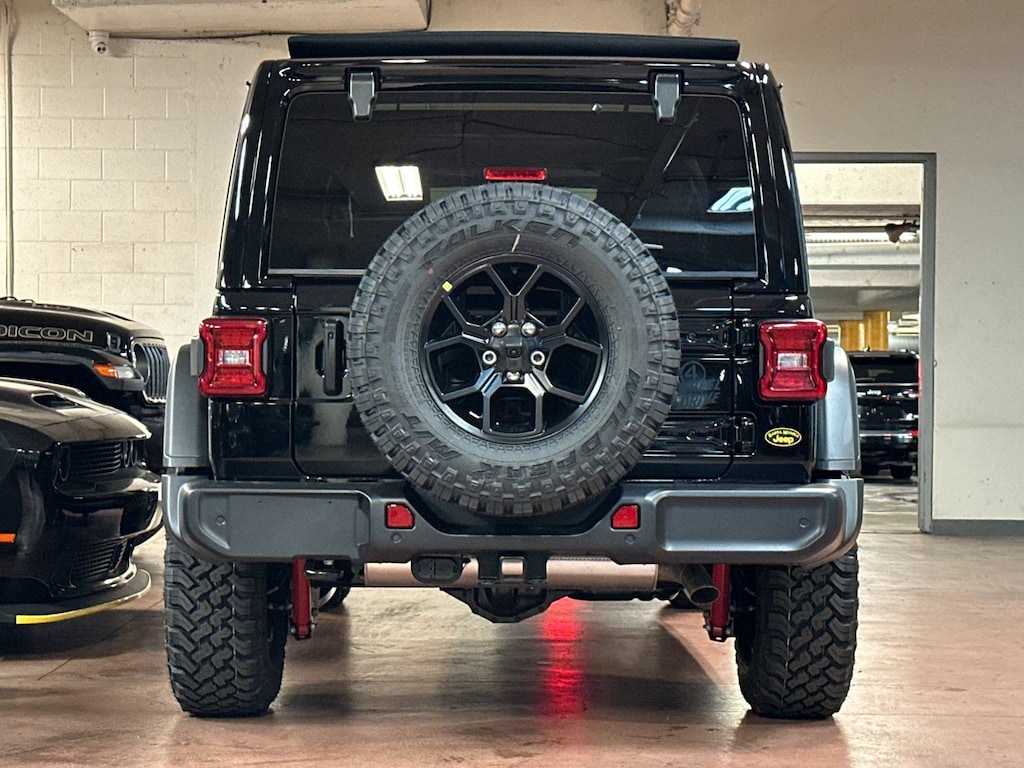 New 2025 Jeep Wrangler 4-DOOR WILLYS Sport Utility