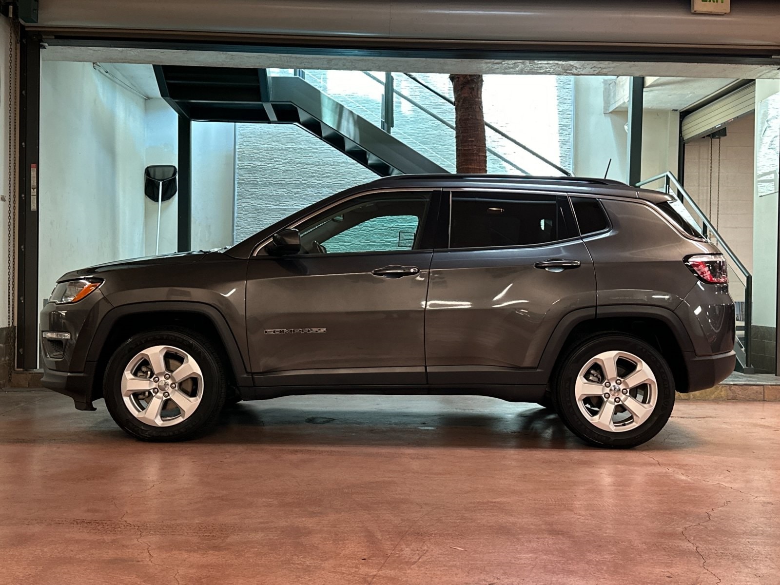 Used 2018 Jeep Compass Latitude with VIN 3C4NJCBB5JT376748 for sale in Santa Monica, CA