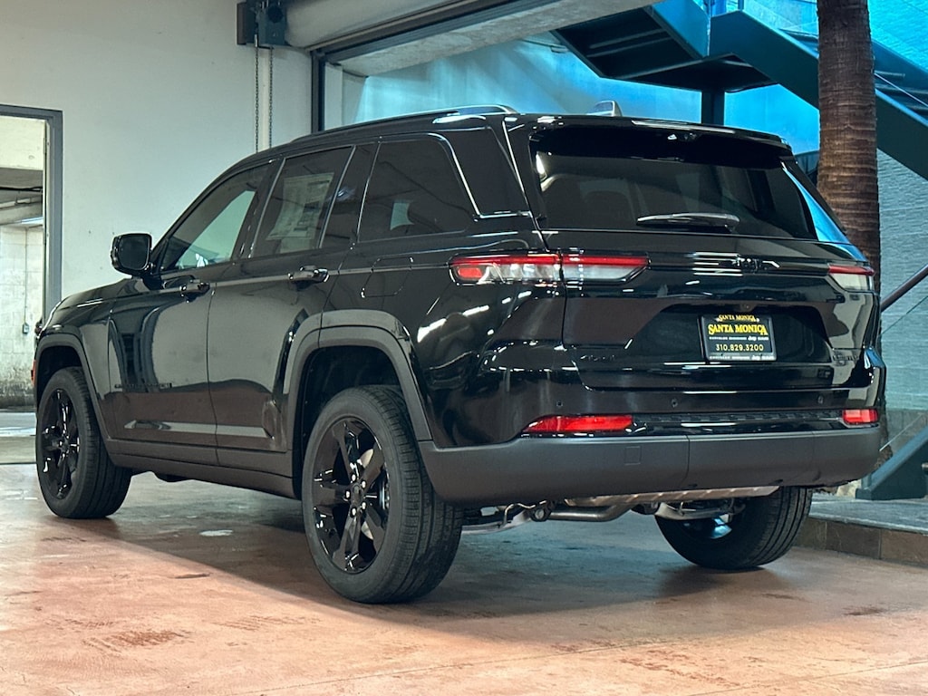 New 2025 Jeep Grand Cherokee LIMITED 4X4 Sport Utility