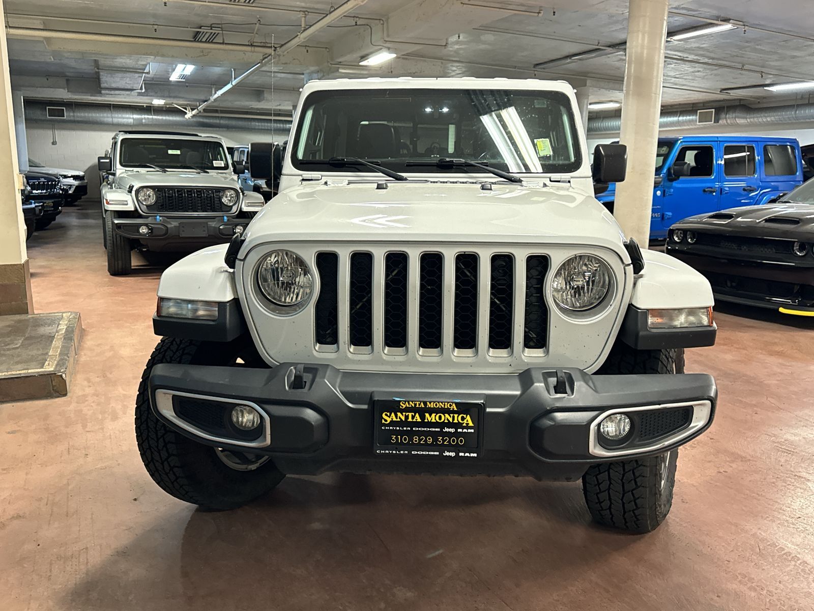 Used 2020 Jeep Gladiator Overland with VIN 1C6HJTFG2LL182560 for sale in Santa Monica, CA