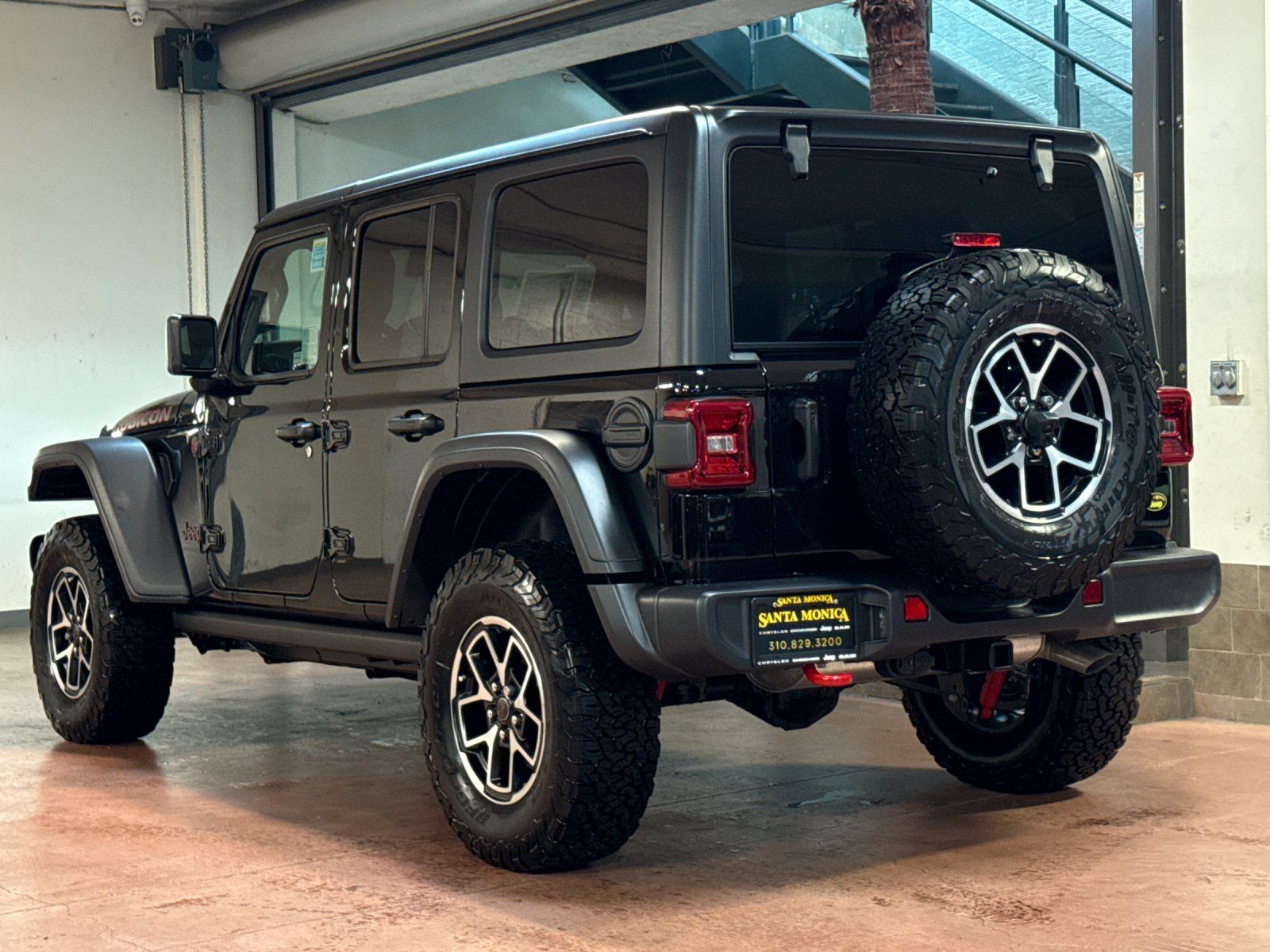 2024 Jeep Wrangler Rubicon photo 2