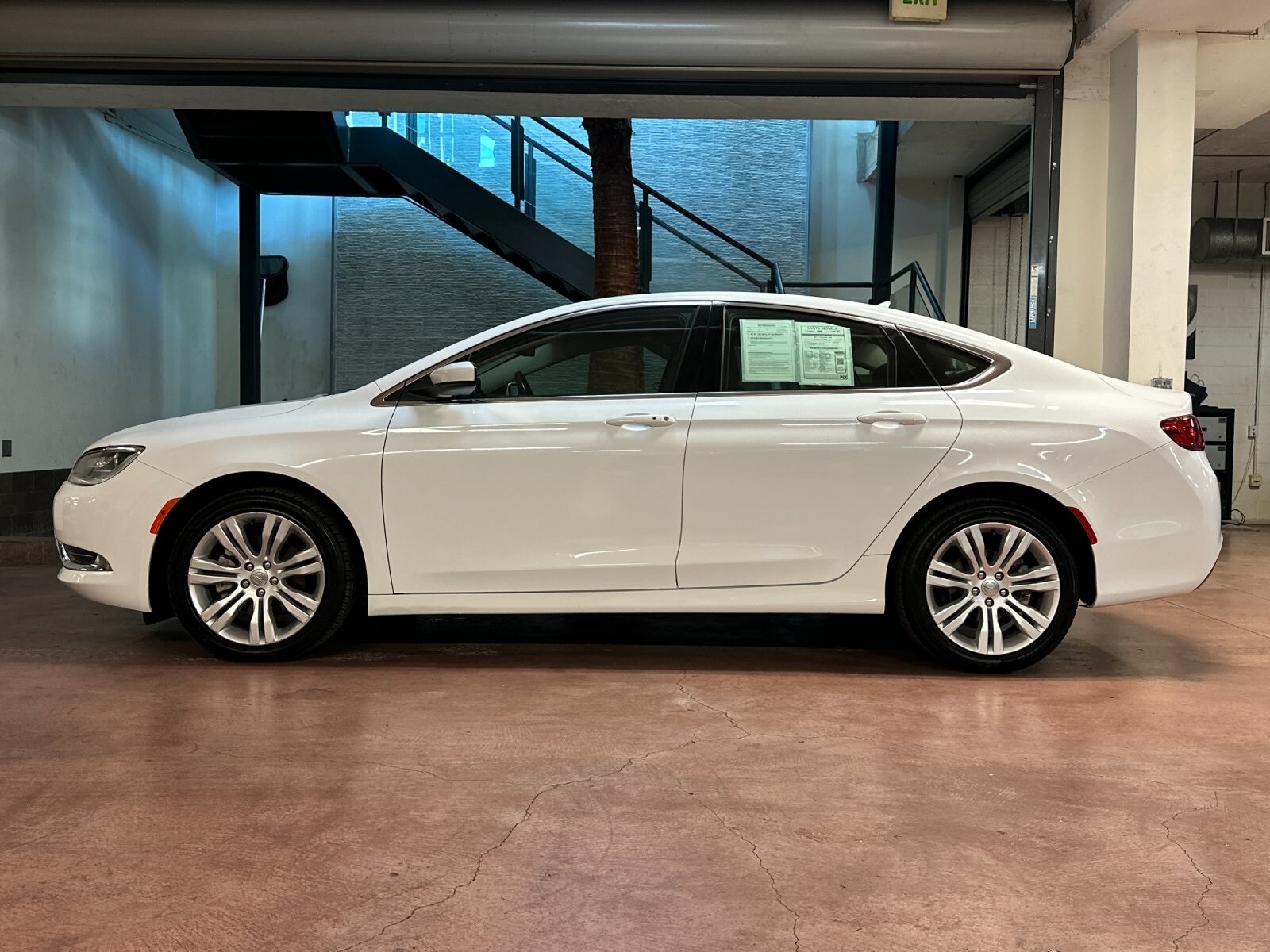 2015 Chrysler 200 Limited photo 2