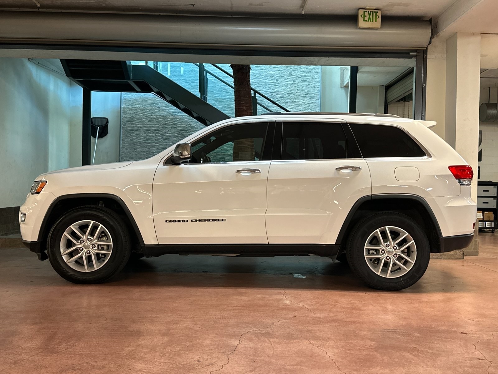 Used 2017 Jeep Grand Cherokee Limited with VIN 1C4RJEBG4HC813735 for sale in Santa Monica, CA