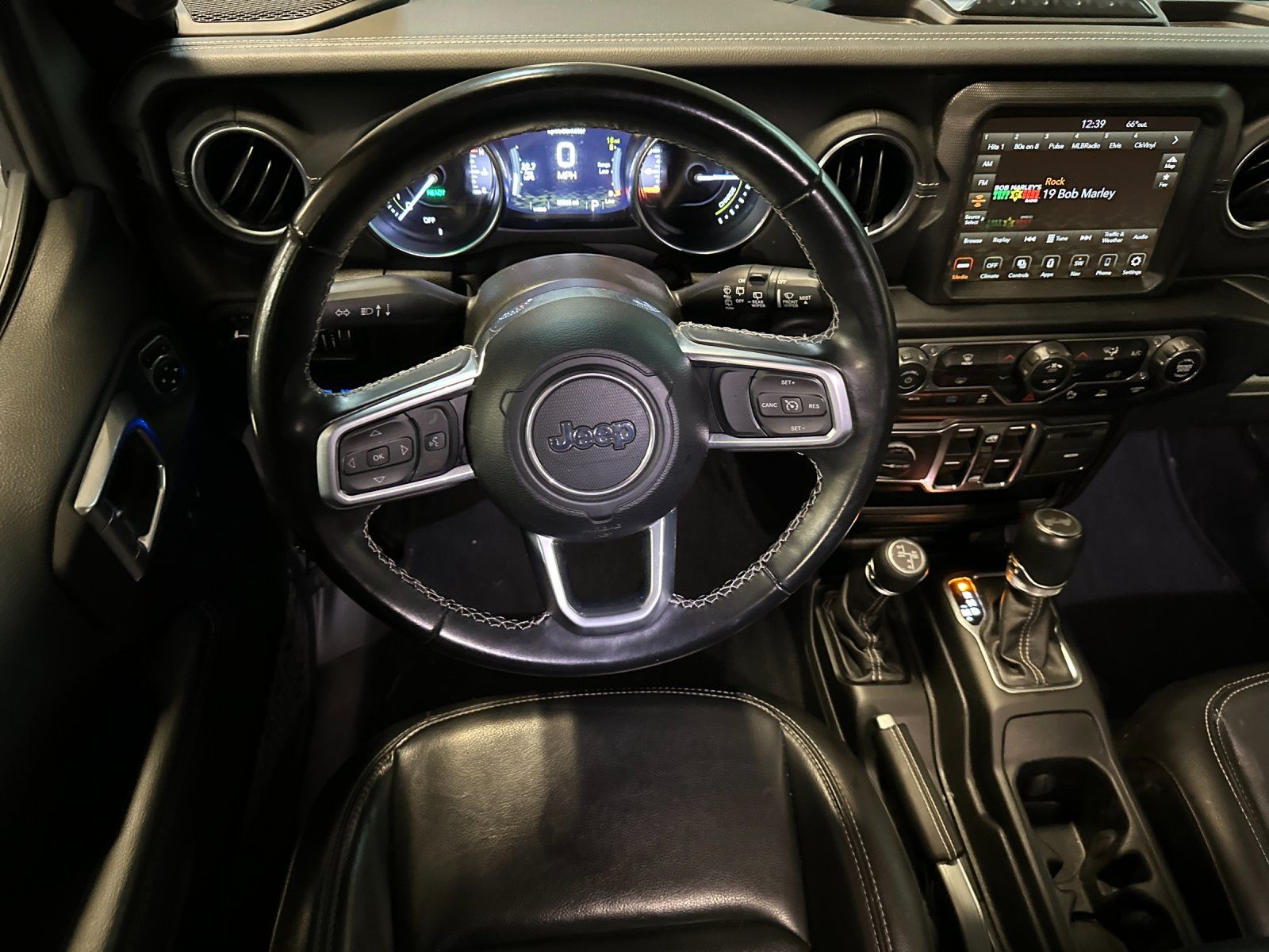 2022 Jeep Wrangler Unlimited Sahara 4XE - Photo 13