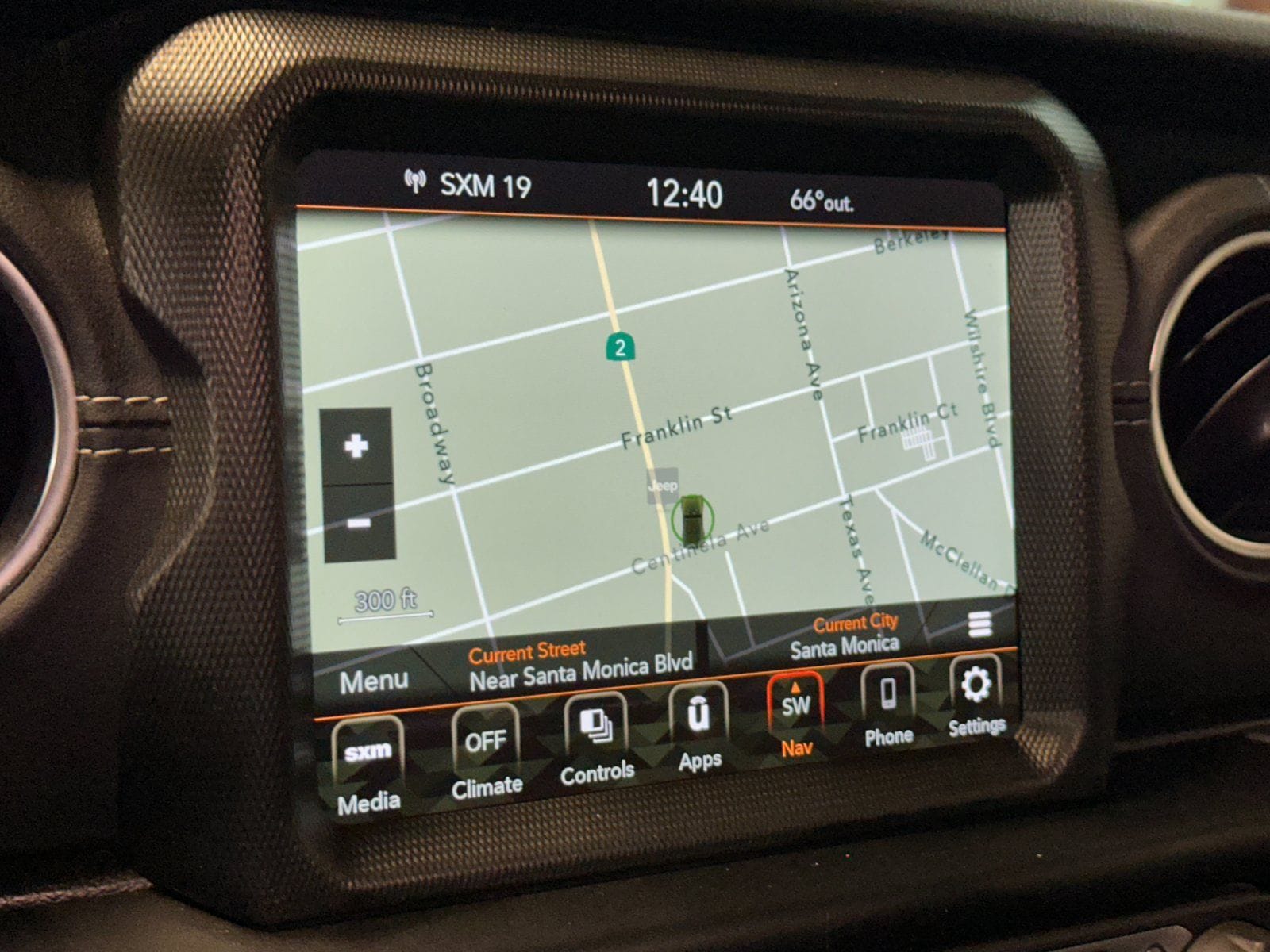 2022 Jeep Wrangler Unlimited Sahara 4XE - Photo 18