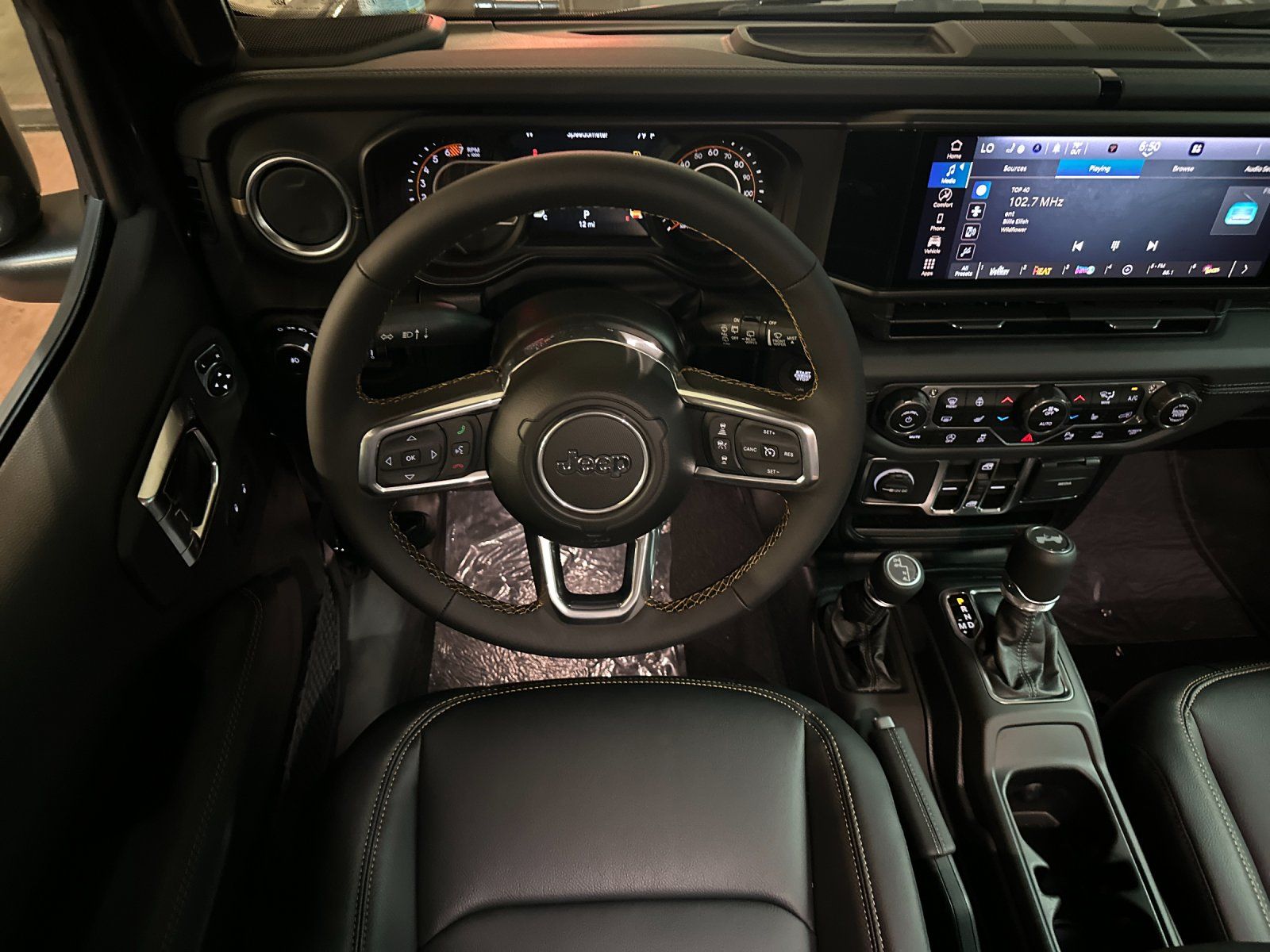 2025 Jeep Wrangler 4-Door Sahara - Photo 13