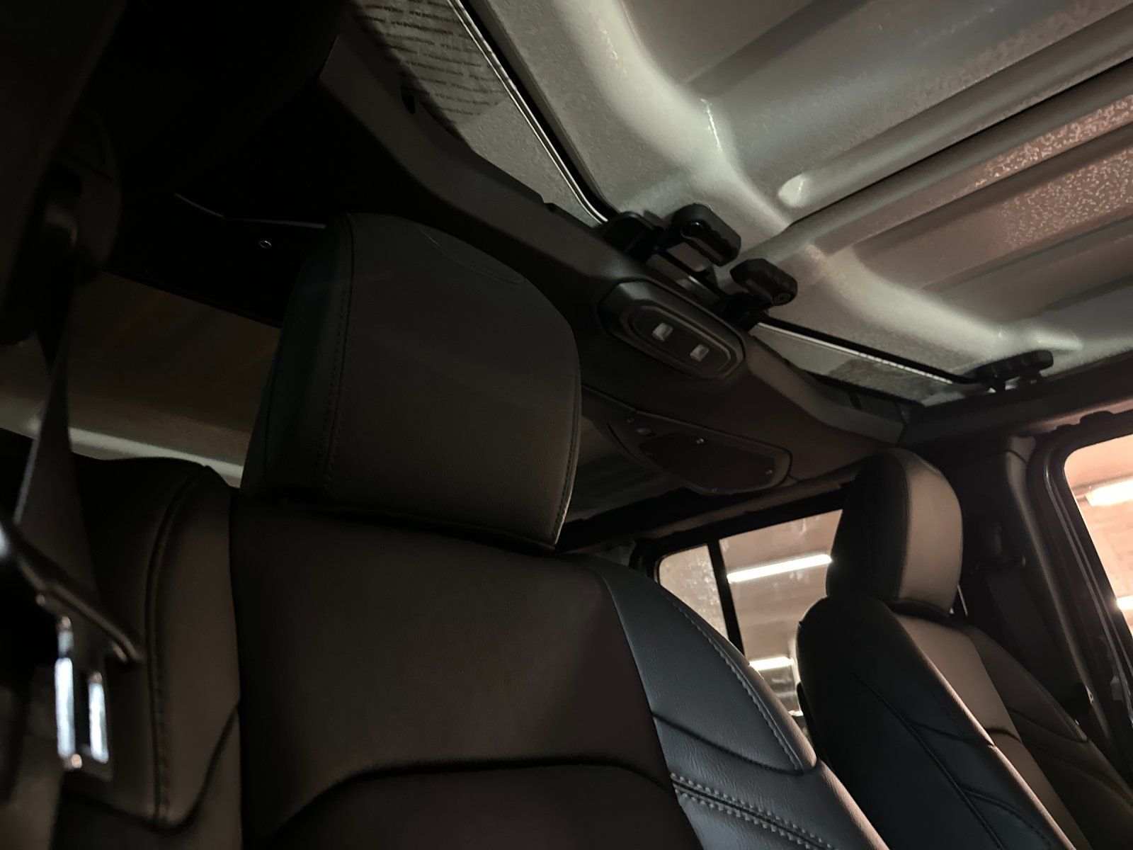 2025 Jeep Wrangler 4-Door Sahara - Photo 16