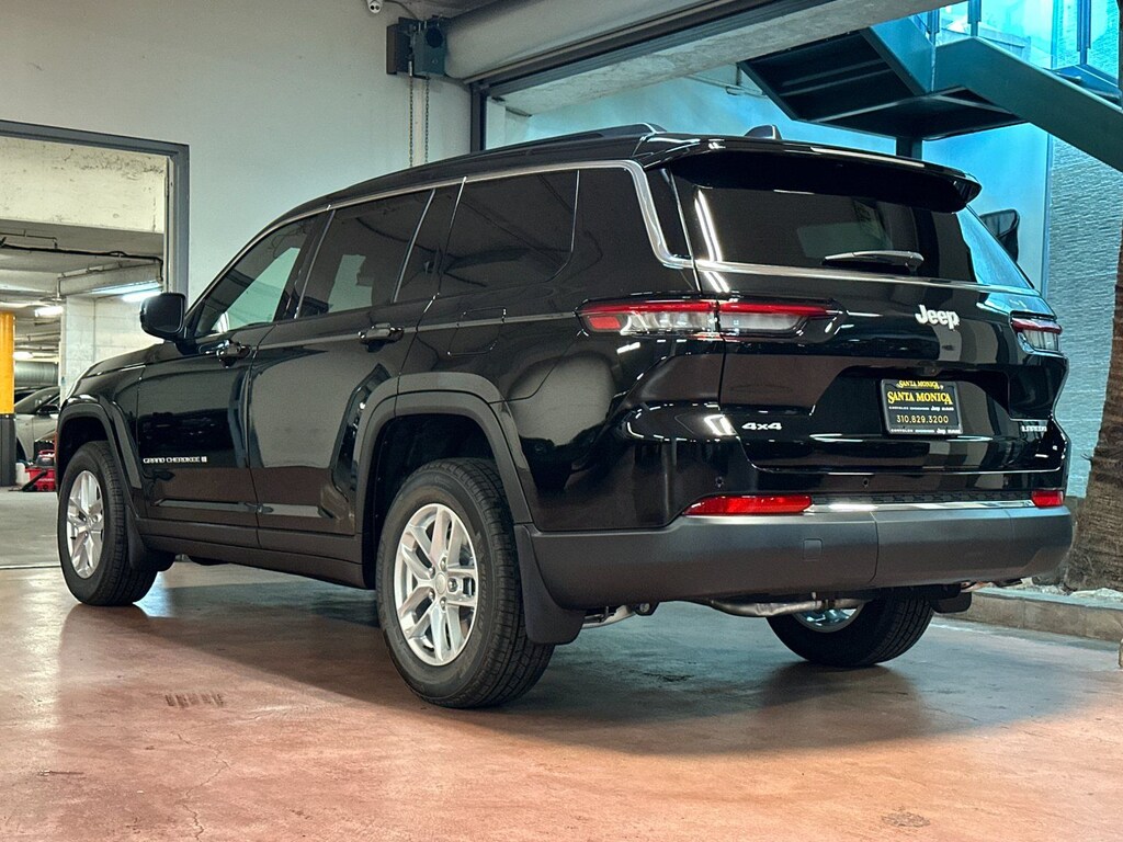 New 2025 Jeep Grand Cherokee L LAREDO X 4X4 Sport Utility