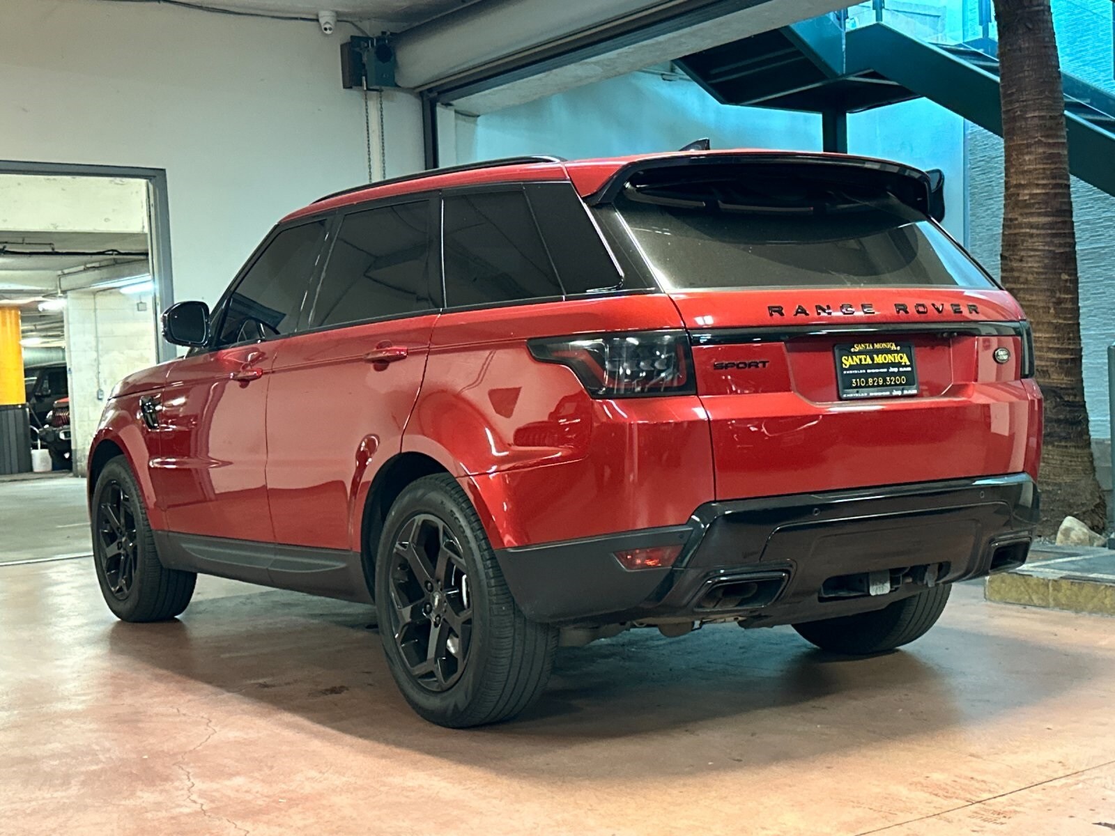 2022 Land Rover Range Rover Sport SE photo 3