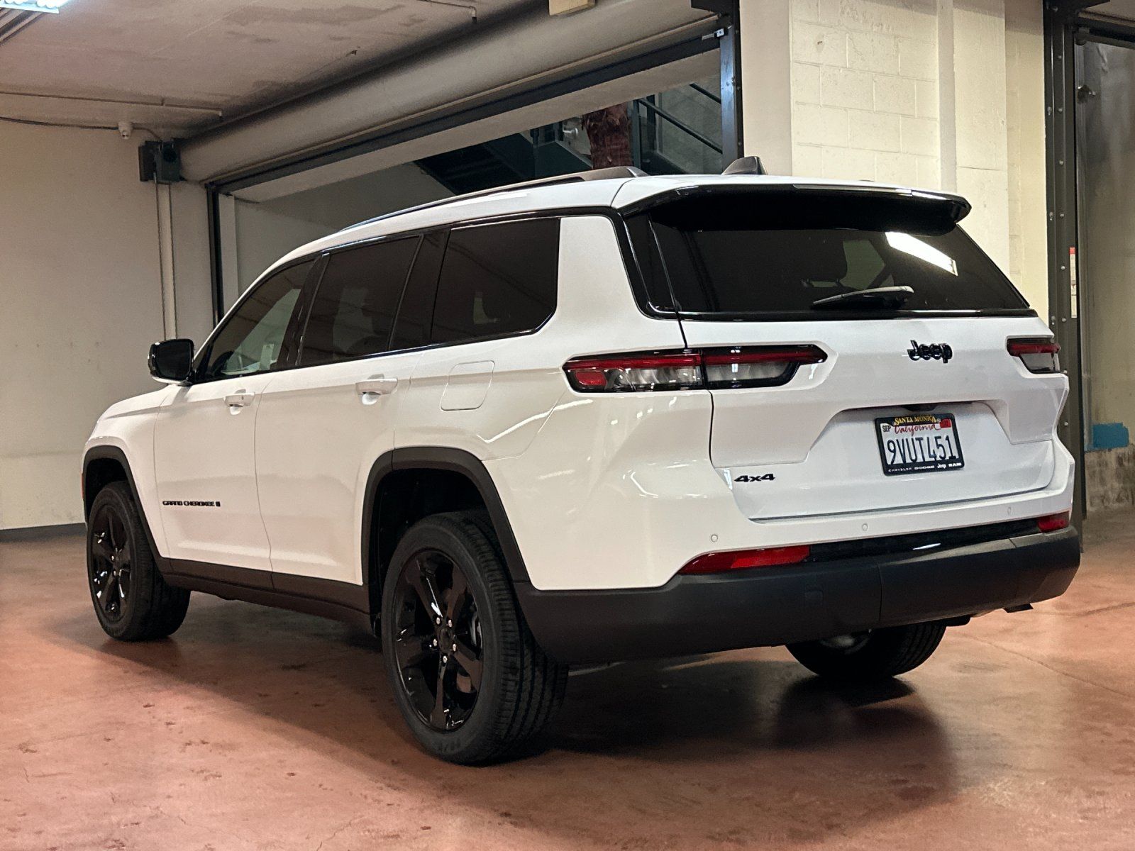 2025 Jeep Grand Cherokee L Altitude X photo 2