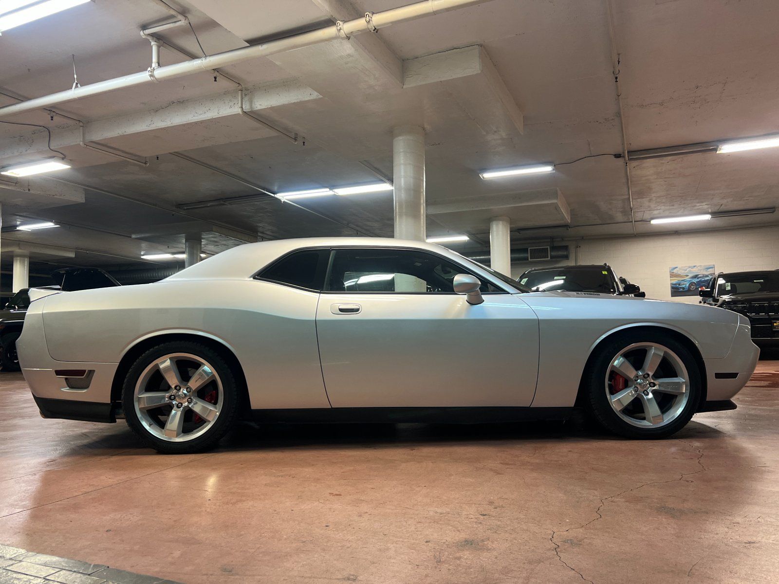 2009 Dodge Challenger SRT8 photo 6