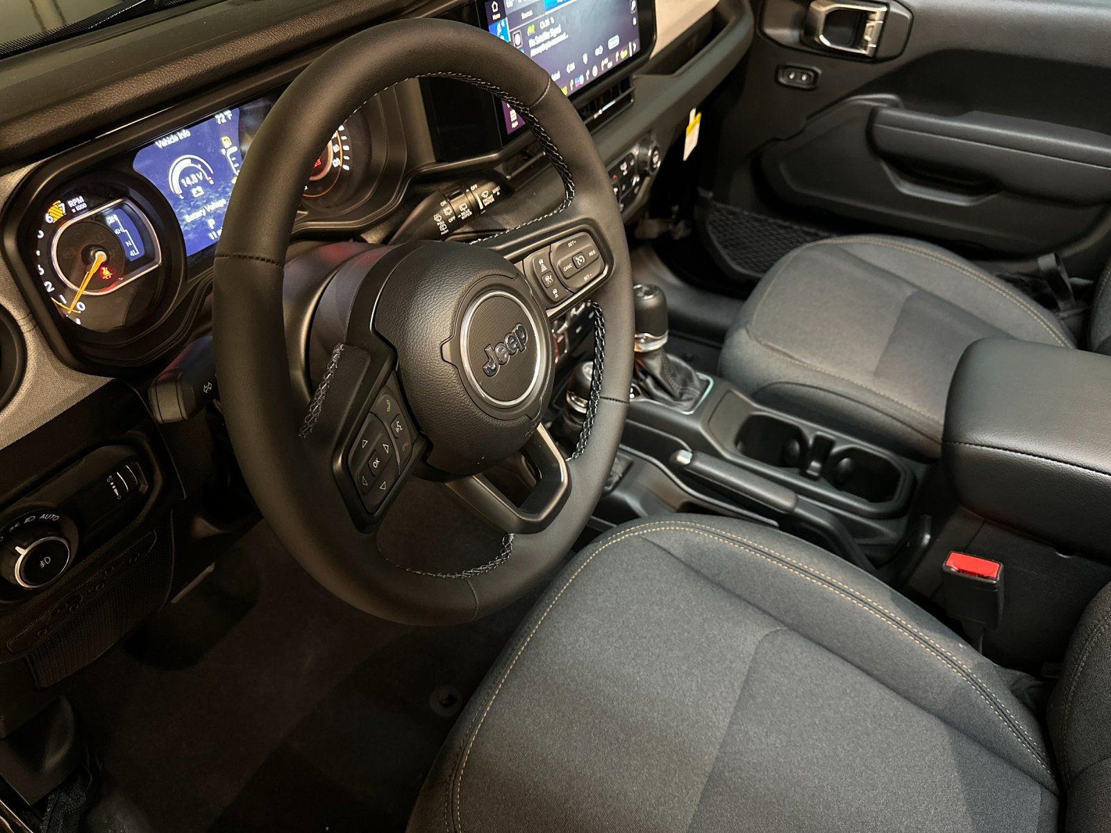 2025 Jeep Wrangler 4-Door Willys - Photo 9