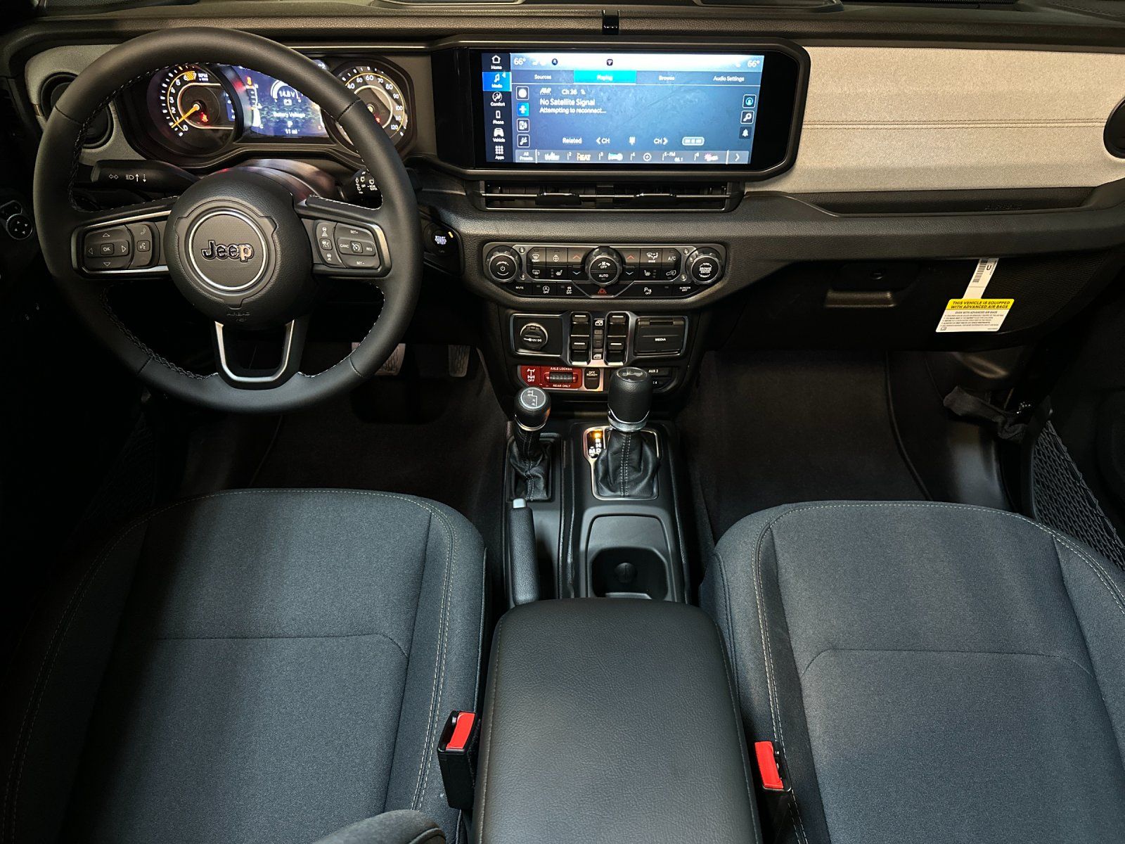 2025 Jeep Wrangler 4-Door Willys - Photo 12