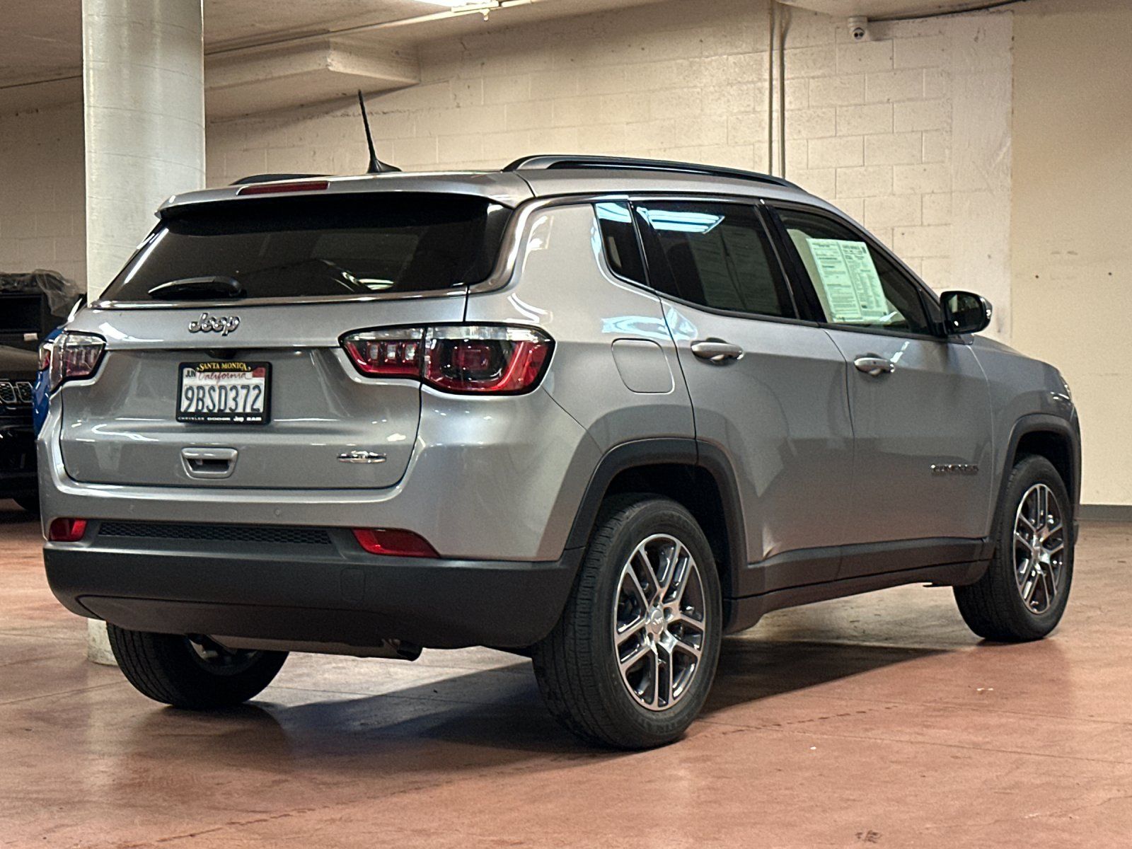 2020 Jeep Compass Latitude photo 4