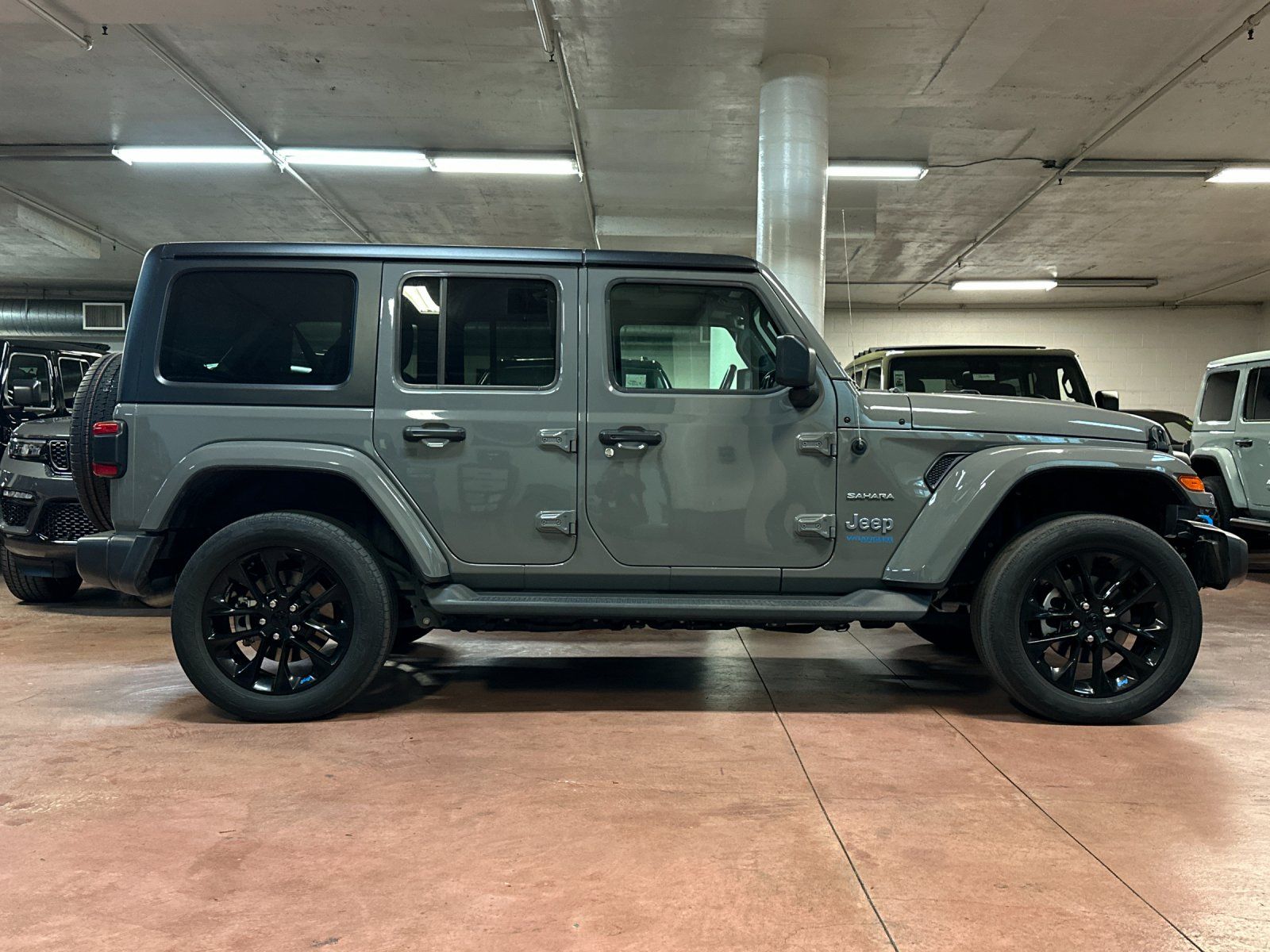 2022 Jeep Wrangler Unlimited Sahara 4xe photo 5