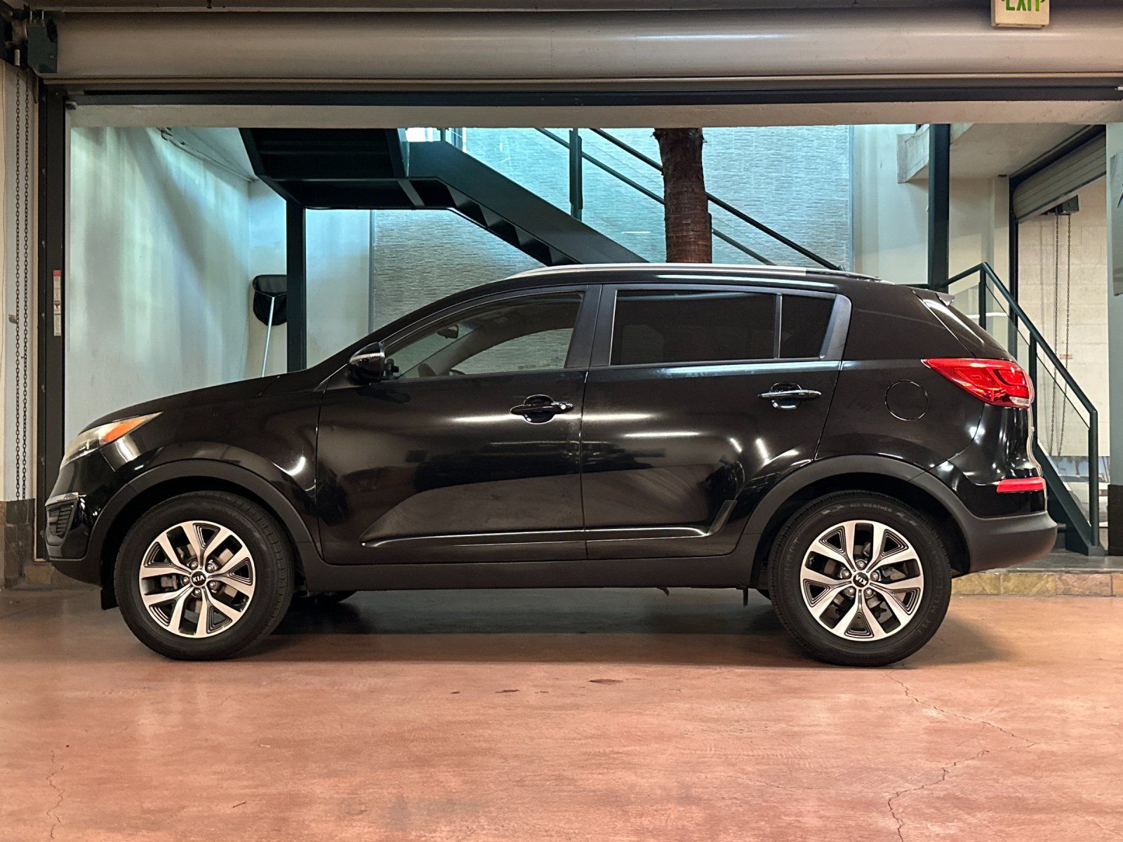 Used 2014 Kia Sportage LX with VIN KNDPB3AC5E7632252 for sale in Santa Monica, CA