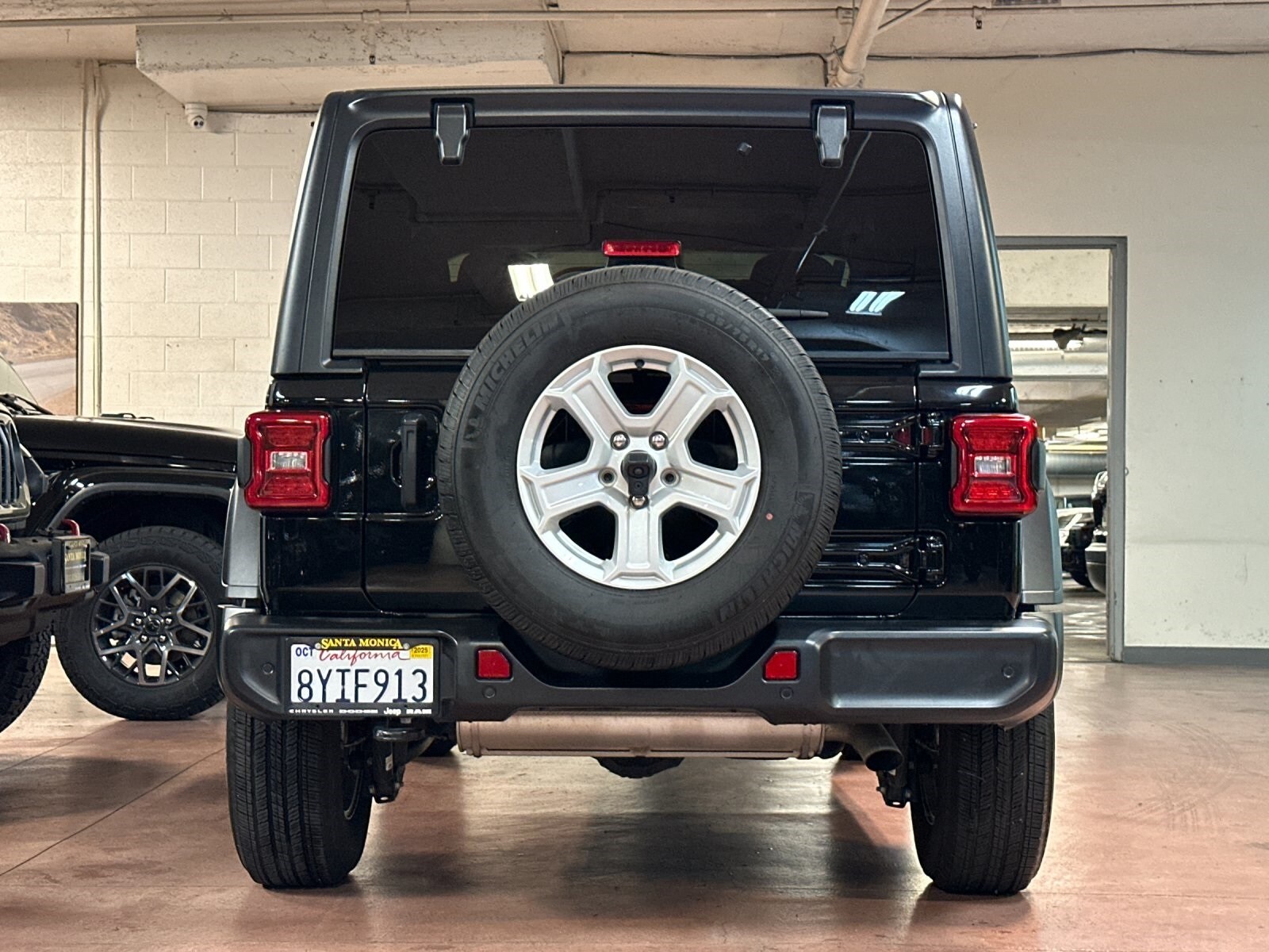 2021 Jeep Wrangler Sport S photo 3