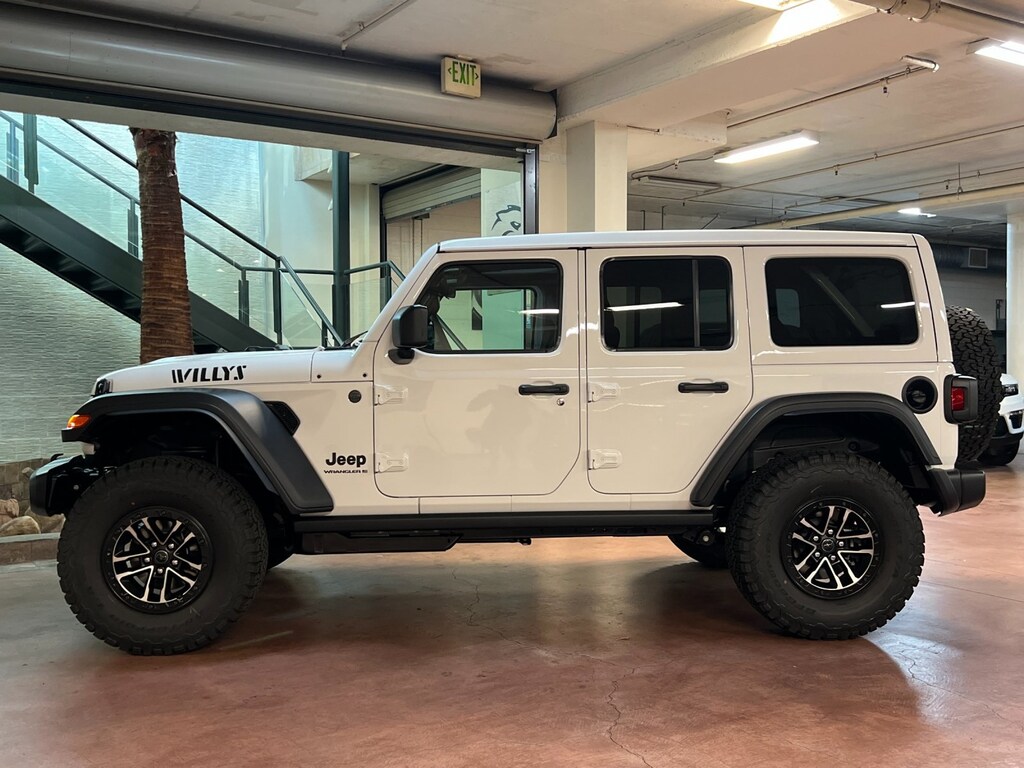 New 2026 Jeep Wrangler 4-DOOR WILLYS Sport Utility